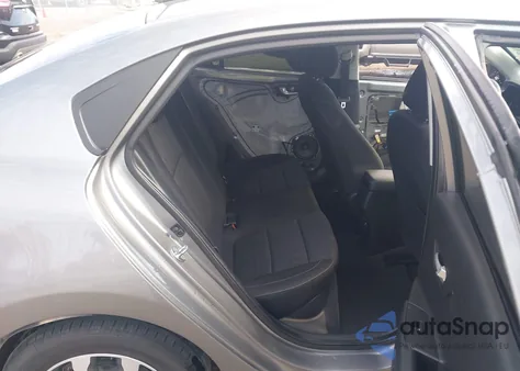 2021 Kia Rio S z USA, uszkodzony, nr VIN 3KPA24AD0ME391090